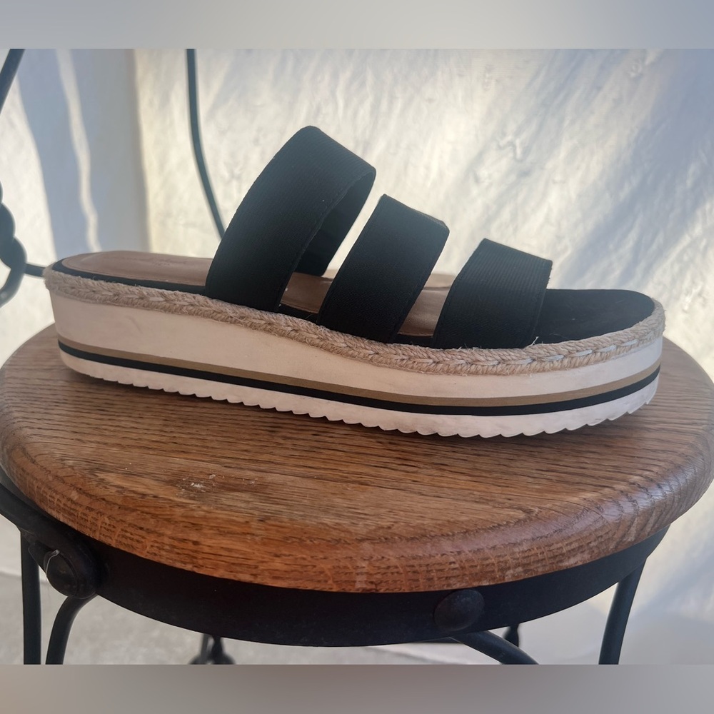 Universal Thread Strappy Platform Sandal - image 4